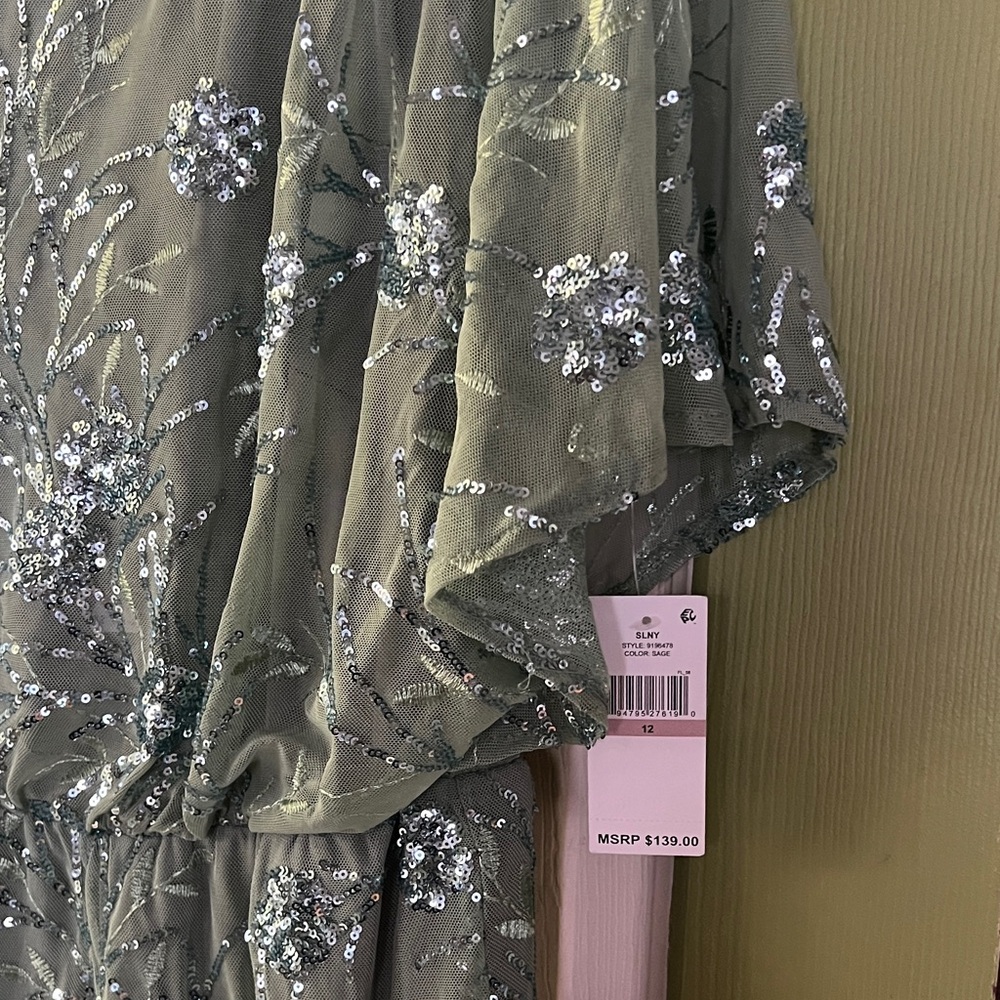 SLNY Elegant Green Sequins Maxi Dress - Picture 4 of 7